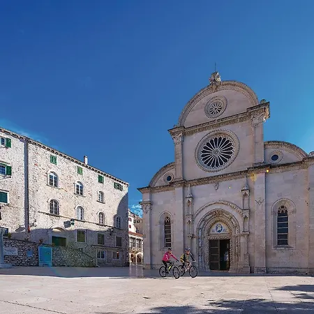 Stunning In * Šibenik